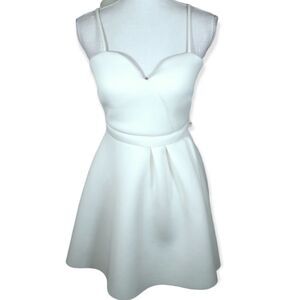 OLIVE TREE WHITE SKATER DRESS SZ.L EUC
